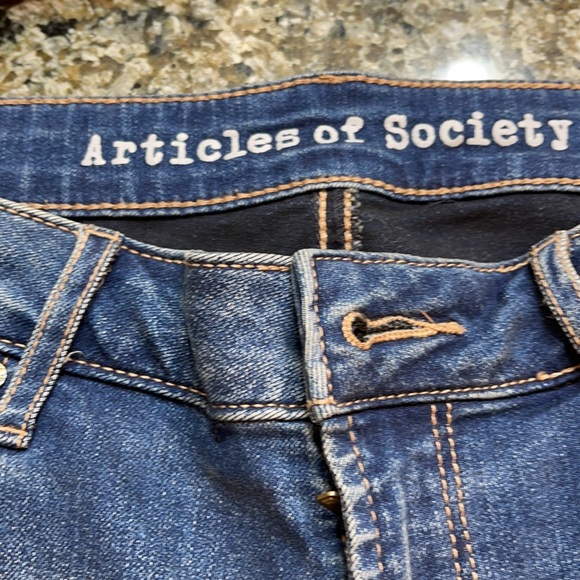 Jeans - Picture 4 of 5